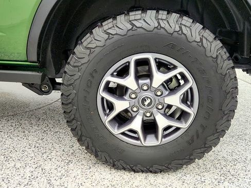 Used 2023 Ford Bronco Badlands image 9