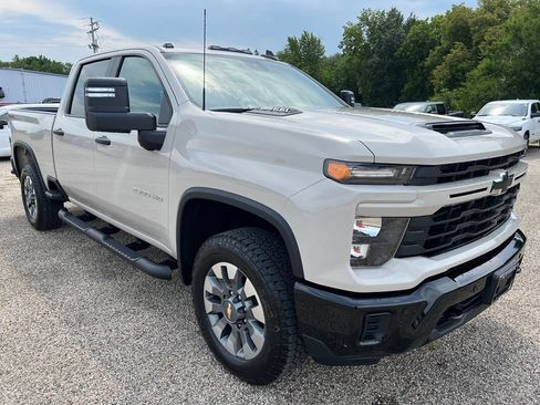 New 2026 Chevrolet Silverado 2500 Custom w/ Custom Value Package AWD/4WD image 9