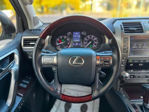 Used 2014 Lexus GX 460 w/ Premium Package AWD/4WD image 36