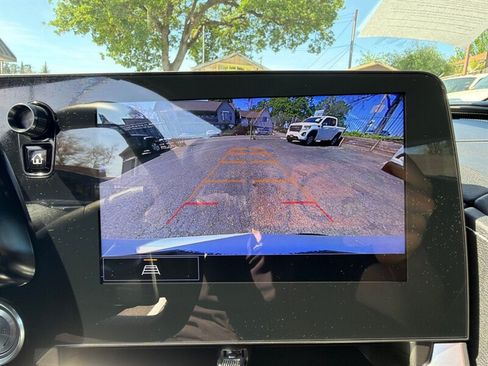 Used 2021 Chevrolet Corvette Stingray Coupe w/ 1LT RWD image 21