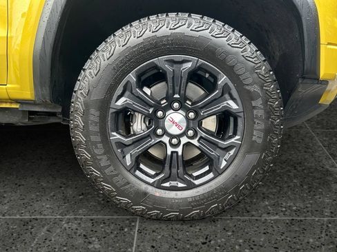 Used 2023 GMC Canyon Elevation AWD/4WD image 9
