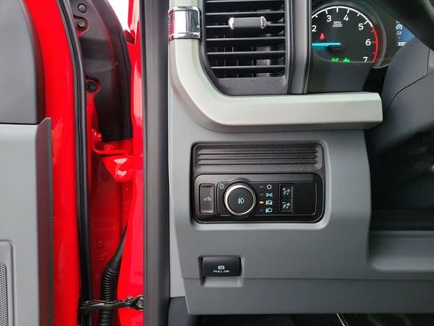 New 2026 Ford F250 XL w/ XL Off-Road Package image 21