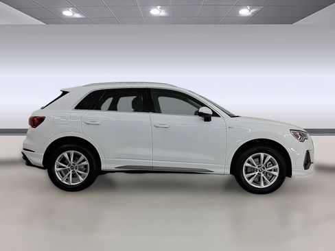 Certified 2025 Audi Q3 2.0T Premium w/ Convenience Package AWD/4WD image 7
