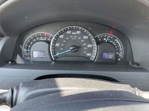 Used 2012 Toyota Camry LE image 31