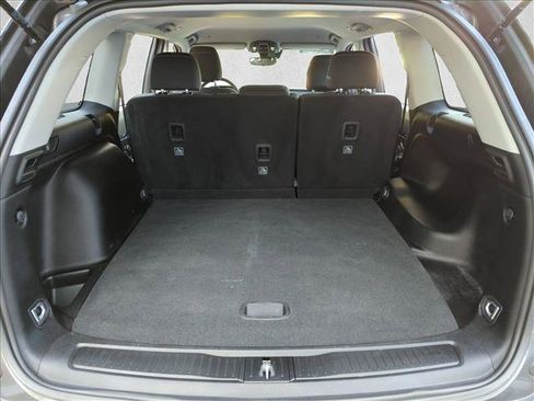 Used 2023 Jeep Grand Cherokee Laredo RWD image 6