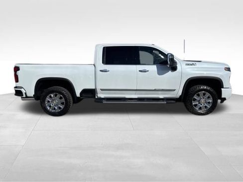 New 2026 Chevrolet Silverado 2500 High Country w/ High Country Premium Package AWD/4WD image 7