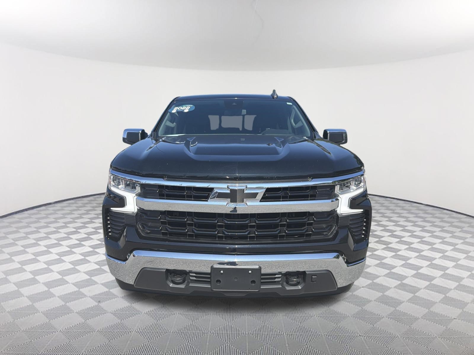 Certified 2022 Chevrolet Silverado 1500 LT AWD/4WD image 2