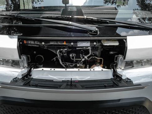 Used 2024 Chevrolet Brightdrop 400 w/ Commercial Equipment Package AWD/4WD image 27