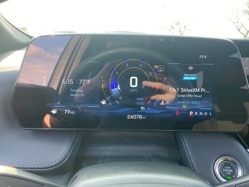 Used 2025 Chevrolet Equinox LT image 11