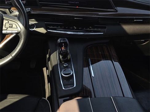 Used 2023 Cadillac Escalade Premium Luxury image 15