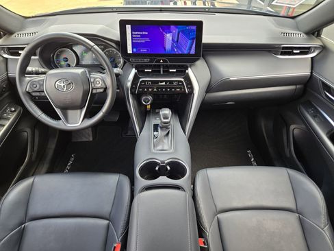 Used 2023 Toyota Venza XLE AWD/4WD image 17