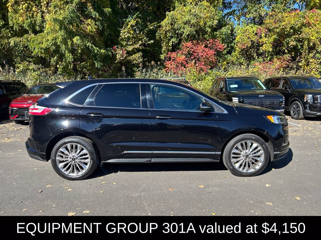 Used 2020 Ford Edge Titanium w/ Equipment Group 301A AWD/4WD image 2