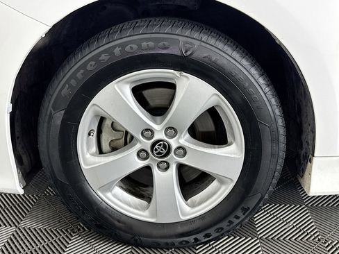 Used 2019 Toyota Sienna L image 36