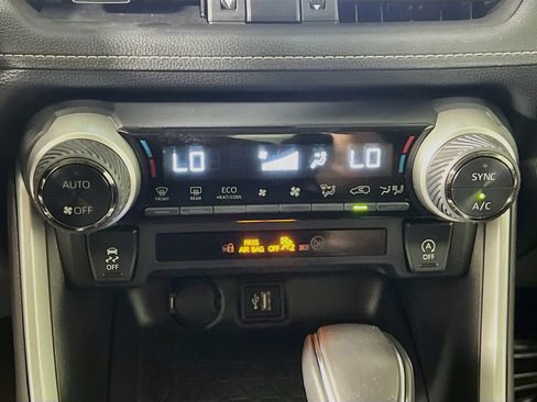 Used 2025 Toyota RAV4 XLE Premium FWD image 26