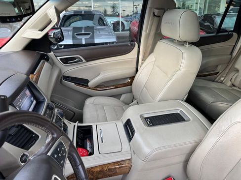 Used 2015 GMC Yukon Denali w/ Premium Package image 15