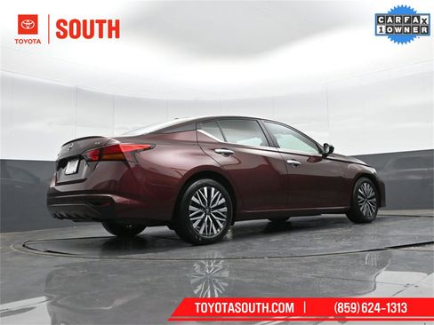 Used 2024 Nissan Altima 2.5 SV image 39