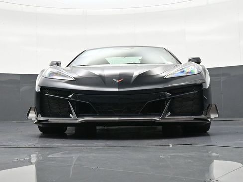 Used 2024 Chevrolet Corvette Z06 w/ Z07 Performance Package image 29