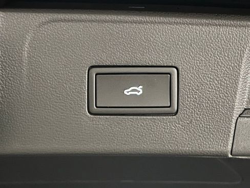 New 2026 Volkswagen Atlas SEL Premium R-Line image 40