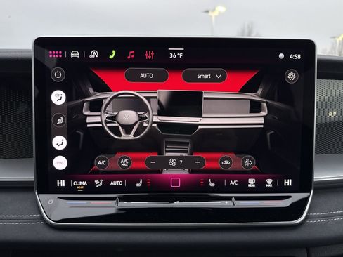 New 2026 Volkswagen Tiguan SE R-Line image 19