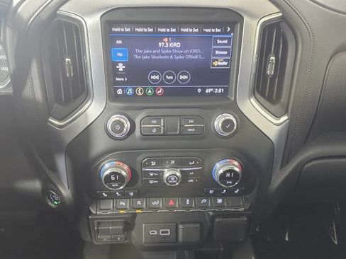 Used 2019 GMC Sierra 1500 SLT image 30