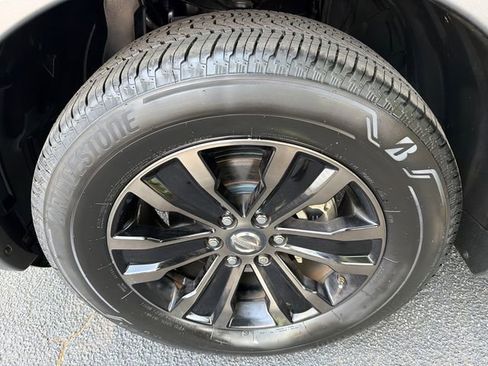 Used 2018 Nissan Armada Platinum w/ Captain Seat Package RWD image 11
