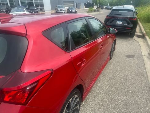 Used 2017 Toyota Corolla iM FWD image 17