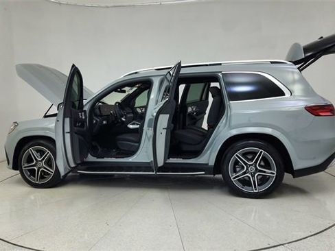 Used 2024 Mercedes-Benz GLS 450 4MATIC image 79