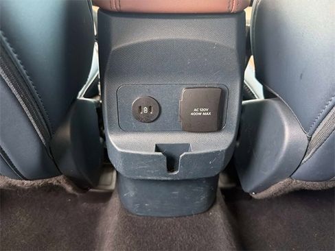 Used 2023 Ford Maverick Lariat w/ Lariat Luxury Package image 14