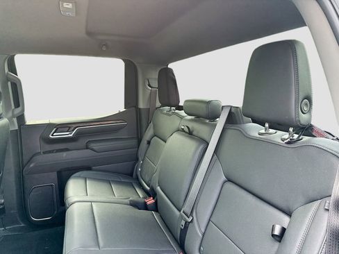 Used 2025 GMC Sierra 1500 SLT RWD image 21