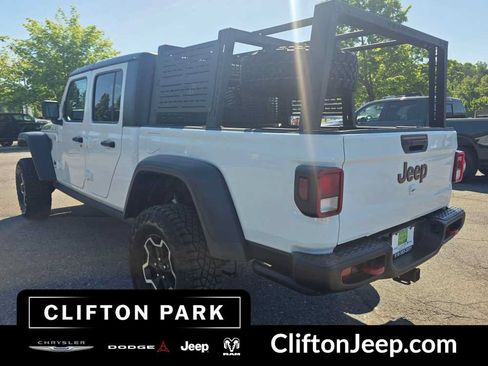 Used 2023 Jeep Gladiator Rubicon w/ Cold Weather Group AWD/4WD image 6