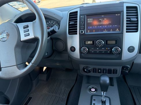 Used 2021 Nissan Frontier SV image 20
