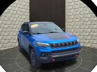 Certified 2025 Jeep Compass Trailhawk w/ Trailhawk Elite Group AWD/4WD video 1