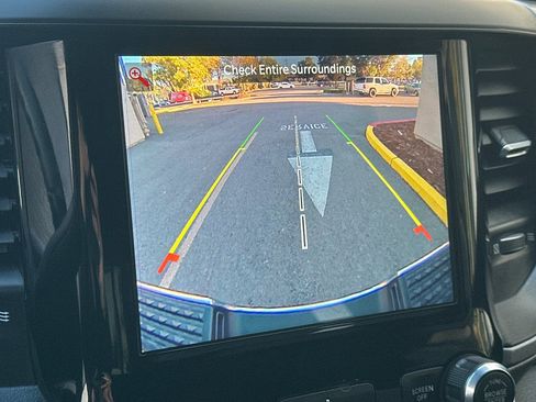 Used 2024 RAM 3500 Tradesman w/ Chrome Appearance Group image 21