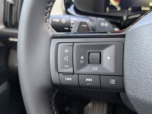 New 2026 Nissan Pathfinder SL image 13