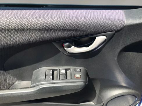 Used 2013 Honda Fit Sport image 11