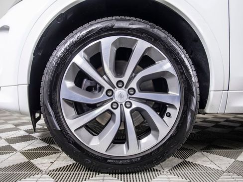 Used 2022 Land Rover Discovery Sport SE R-Dynamic image 41