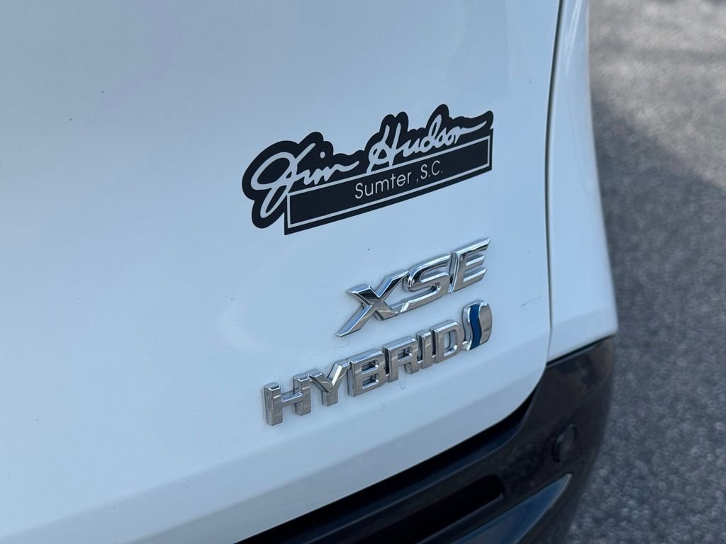 Used 2024 Toyota Sienna XSE FWD image 11
