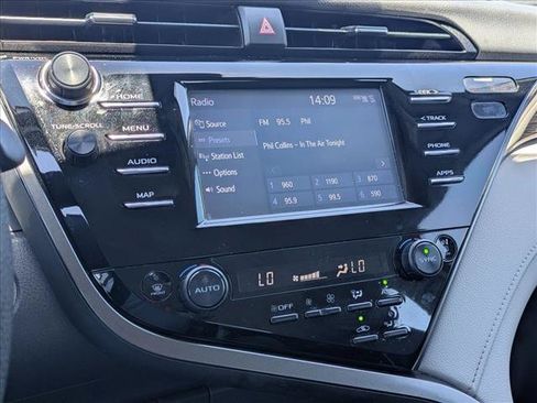 Used 2019 Toyota Camry LE FWD image 14