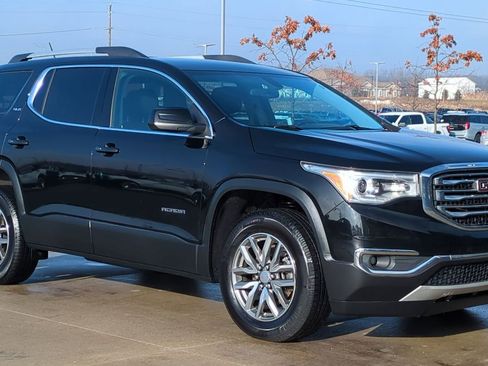 Used 2019 GMC Acadia SLE w/ LPO, Floor Liner Package image 9