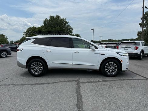 Used 2022 Buick Enclave Premium AWD/4WD image 7