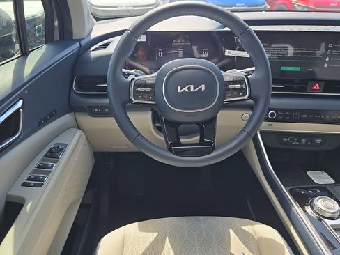 New 2026 Kia Carnival EX FWD image 13
