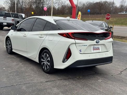 Used 2020 Toyota Prius Prime Limited image 6