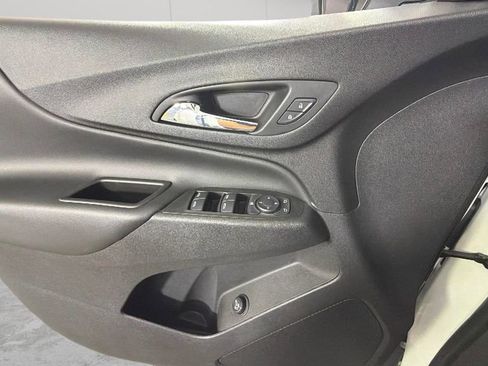 Used 2020 Chevrolet Equinox LT FWD image 40