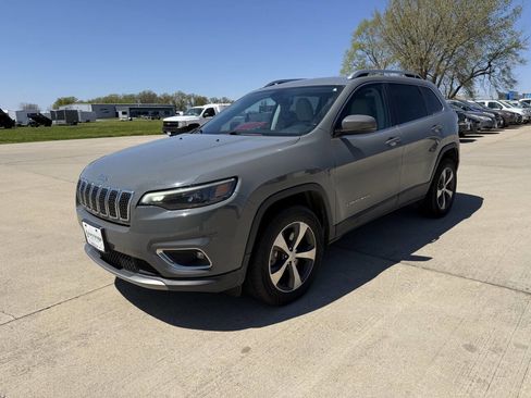 Used 2020 Jeep Cherokee Limited AWD/4WD image 3