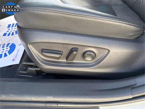 Used 2019 Toyota Camry XLE image 25