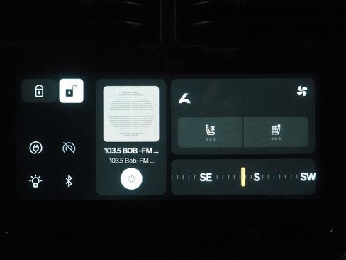 Used 2024 Rivian R1S Adventure AWD/4WD image 26