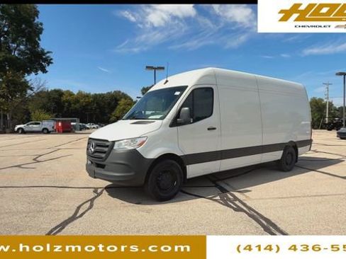 Used 2025 Mercedes-Benz Sprinter 2500 image 6