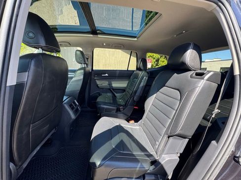 Used 2023 Volkswagen Atlas SEL Premium AWD/4WD image 28