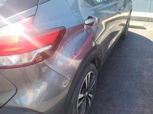 Used 2020 Nissan Kicks SV image 7