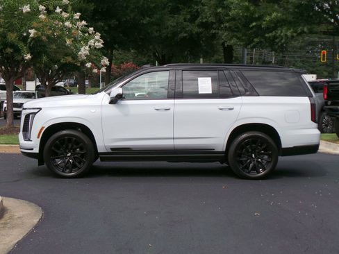 Used 2026 Cadillac Escalade Sport w/ LPO, ONYX Package AWD/4WD image 5